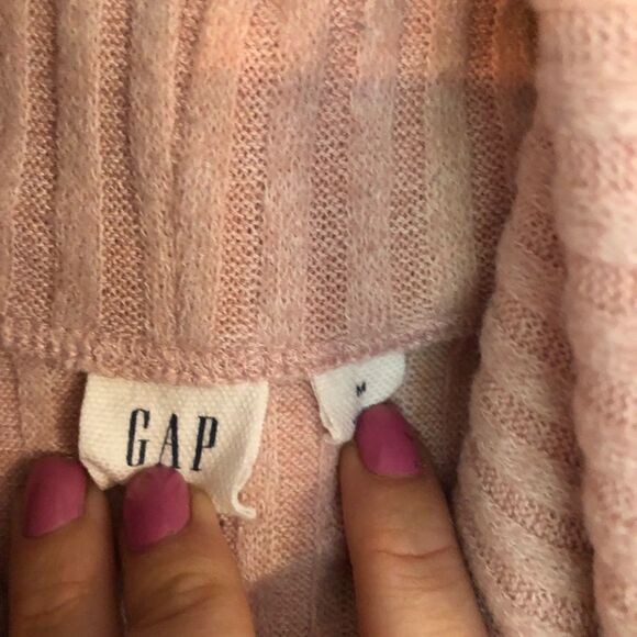 Gap ribbed cowl neck pink sweater size medium - Picture 3 of 6